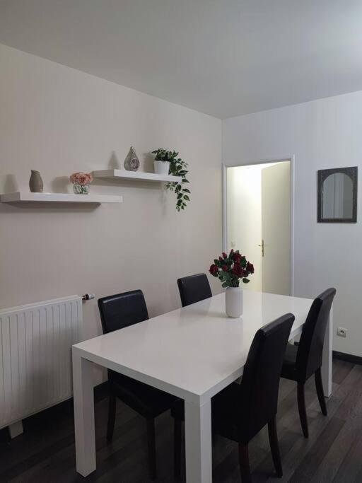 Appartement Grand T2 Avec Jardin Et Parking Proche Paris Et *